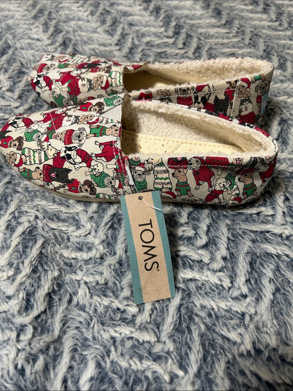 TOMS Women’s Belmont Glacier Grey Holiday Sweater Dogs Flats Shoes